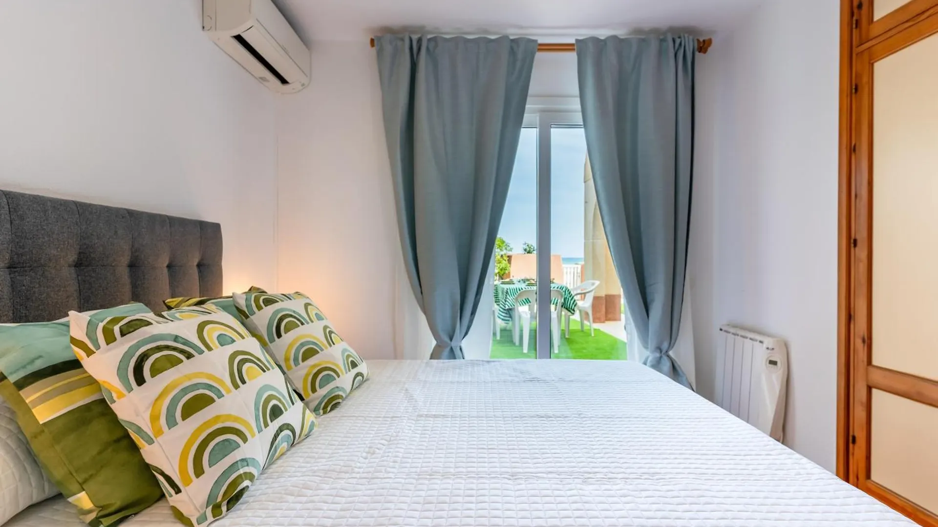 Beachhouse Playa R&R Roquetas de Mar